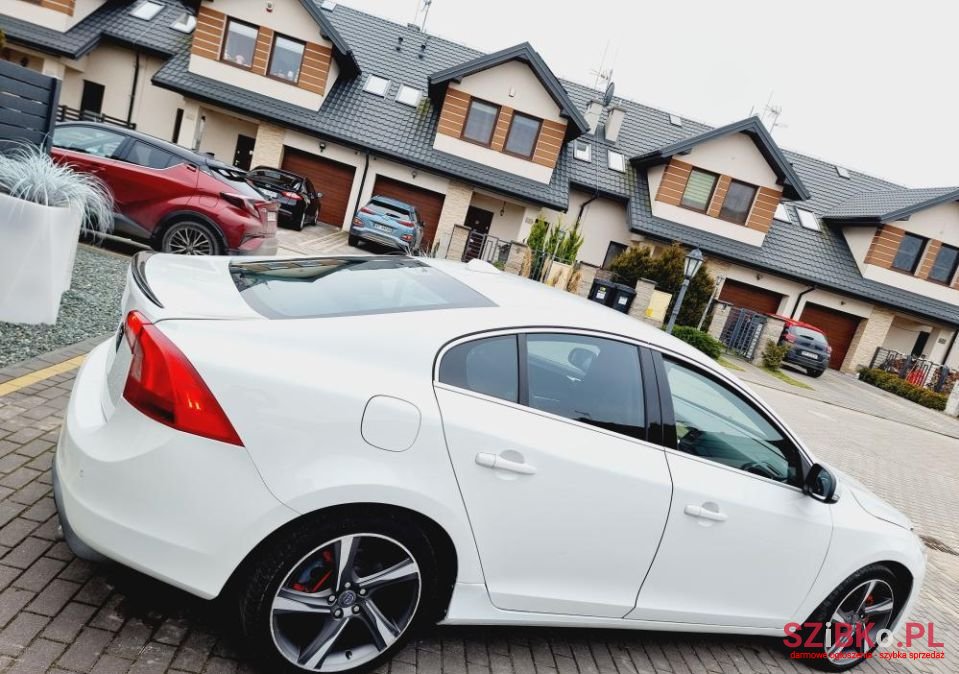 2011' Volvo S60 photo #2