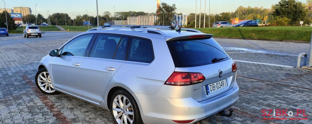 2015' Volkswagen Golf photo #2