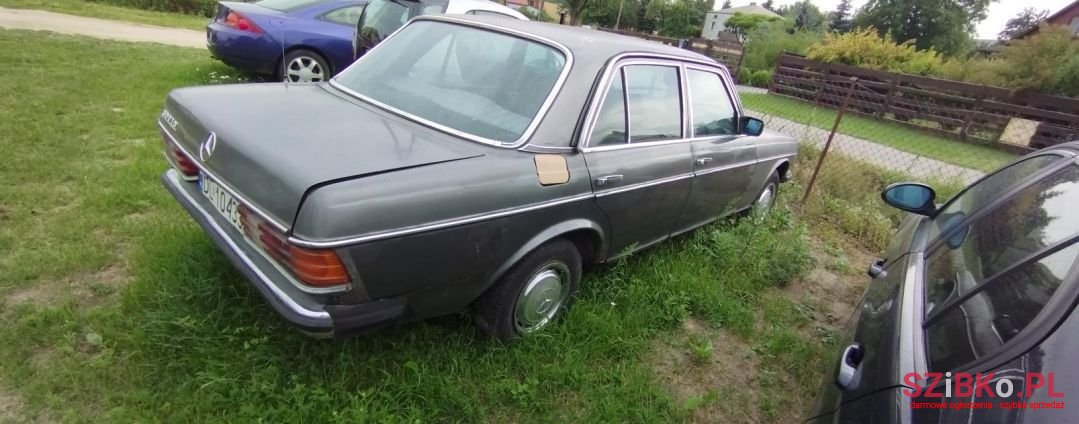 1980' Mercedes-Benz W123 photo #4