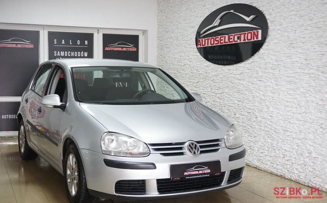 2005' Volkswagen Golf photo #1