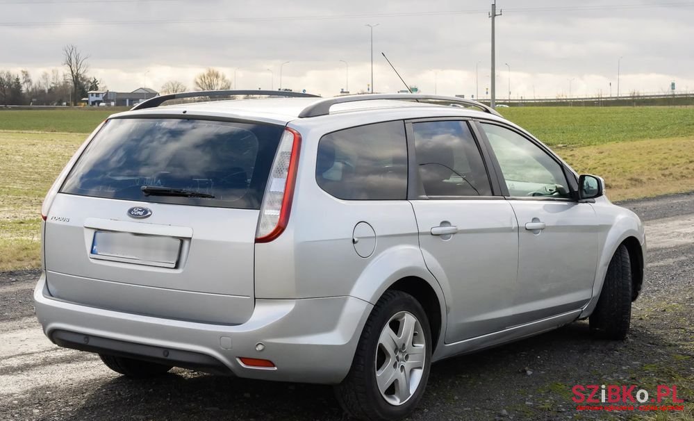 2009' Ford Focus 2.0 16V Ghia photo #5