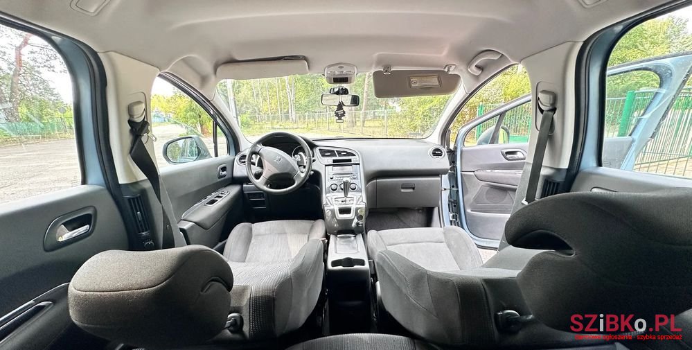 2010' Peugeot 5008 photo #4