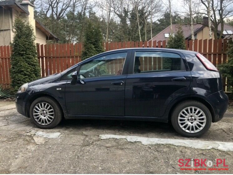 2013' Fiat Punto photo #1