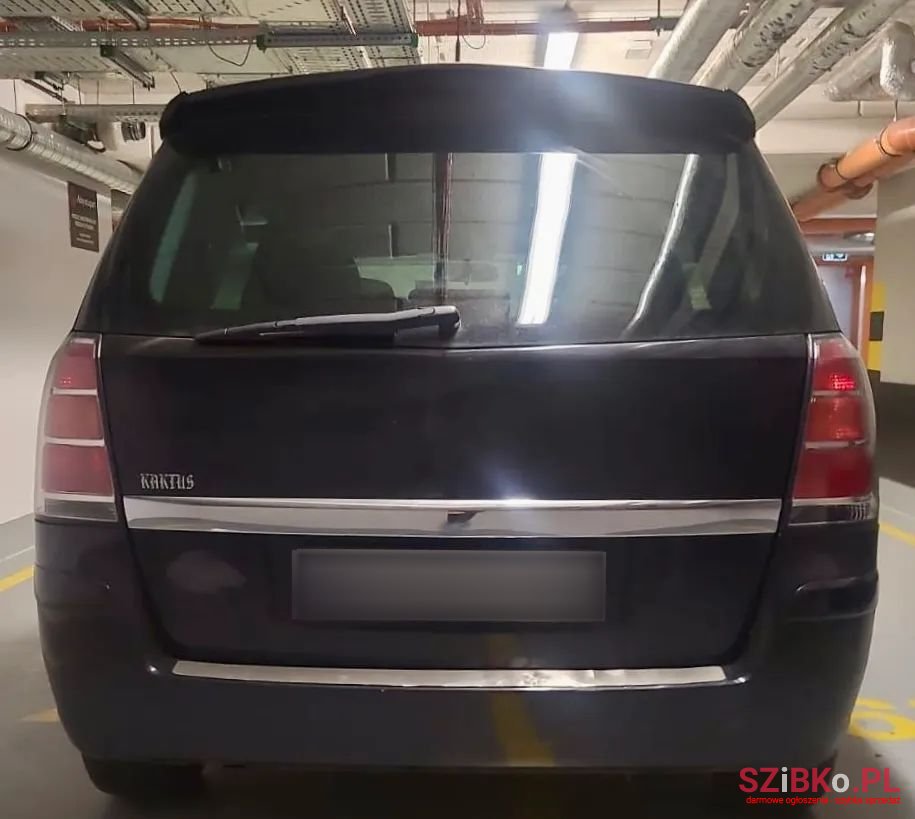 2005' Opel Zafira 1.9 Cdti Cosmo photo #3