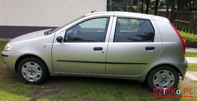 2004' Fiat Punto photo #1