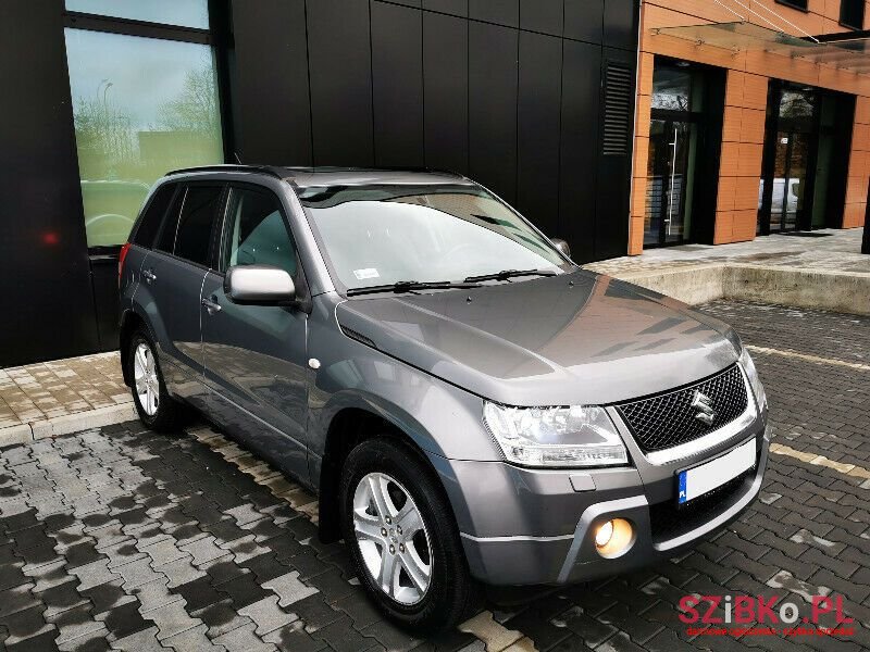 2005' Suzuki Grand Vitara photo #1