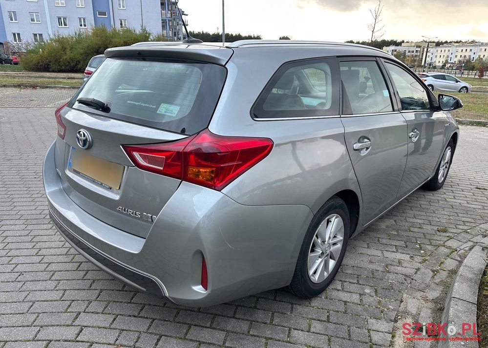 2013' Toyota Auris photo #3