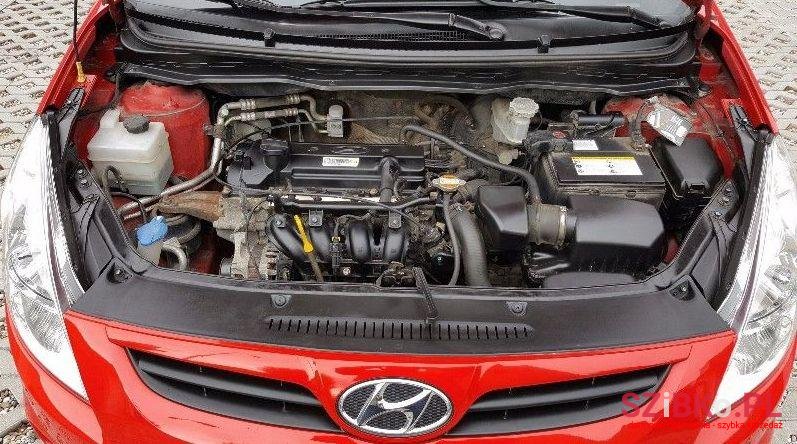 2012' Hyundai i20 photo #3