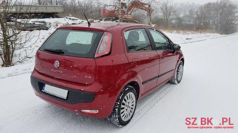 2010' Fiat Punto photo #2
