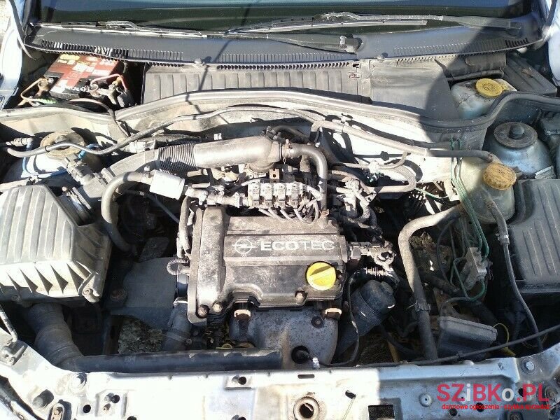 2005' Opel Corsa photo #6