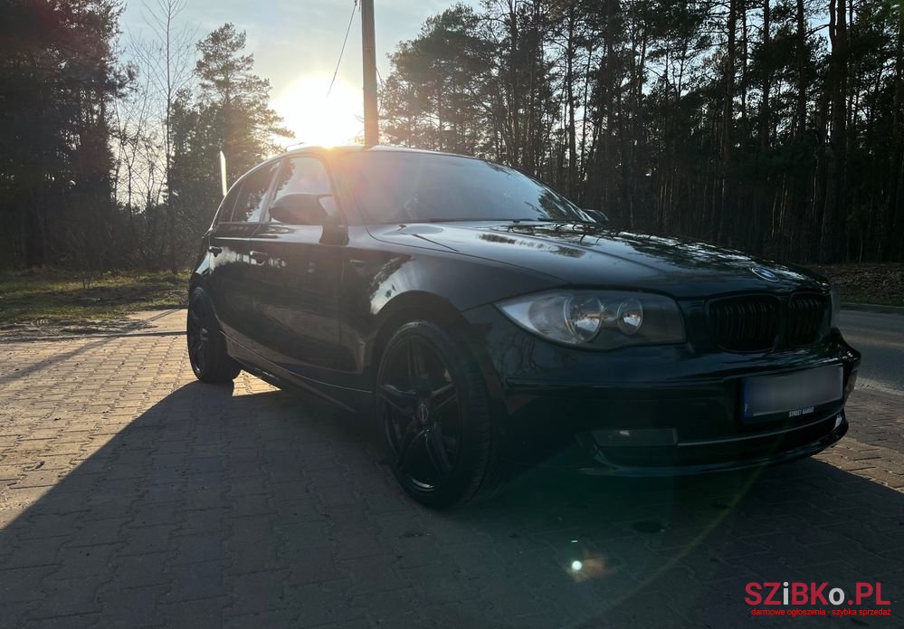 2007' BMW 1 Series 116I photo #3