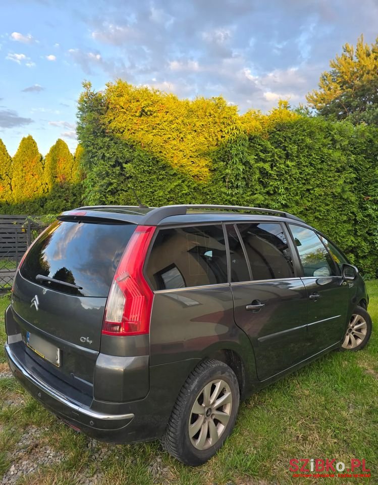 2013' Citroen C4 Picasso photo #3