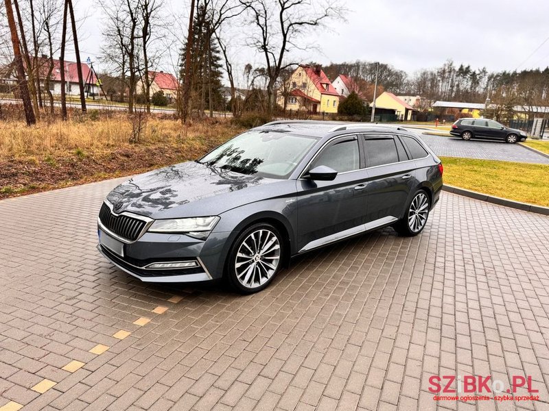 2020' Skoda Superb photo #3