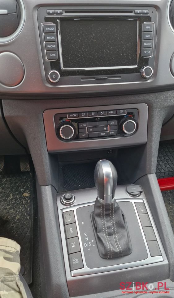 2016' Volkswagen Amarok photo #6