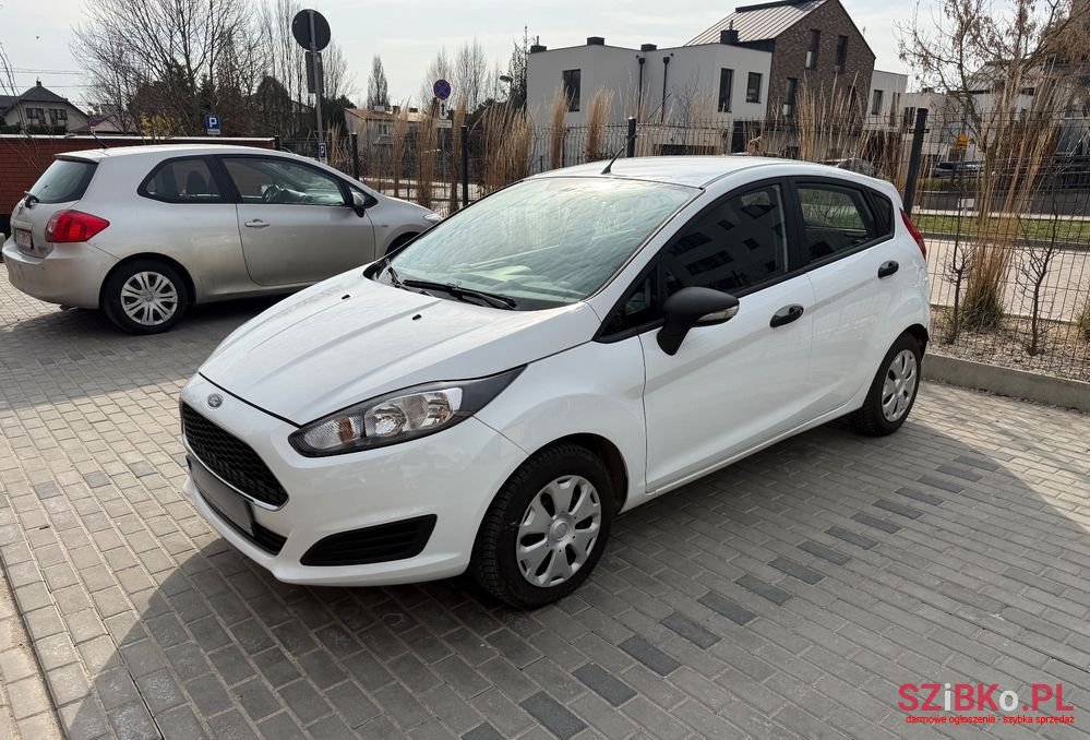 2016' Ford Fiesta photo #1