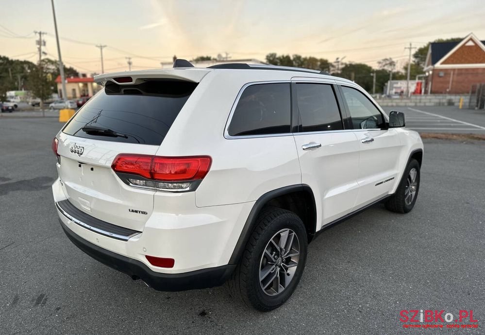 2018' Jeep Grand Cherokee photo #5