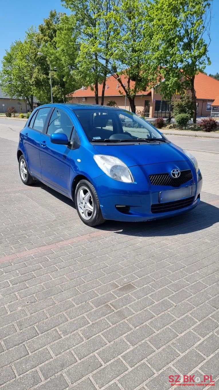 2006' Toyota Yaris photo #1