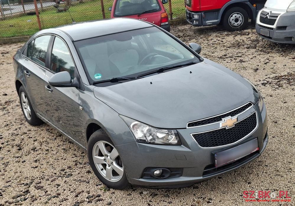 2011' Chevrolet Cruze 1.6 Ls photo #4