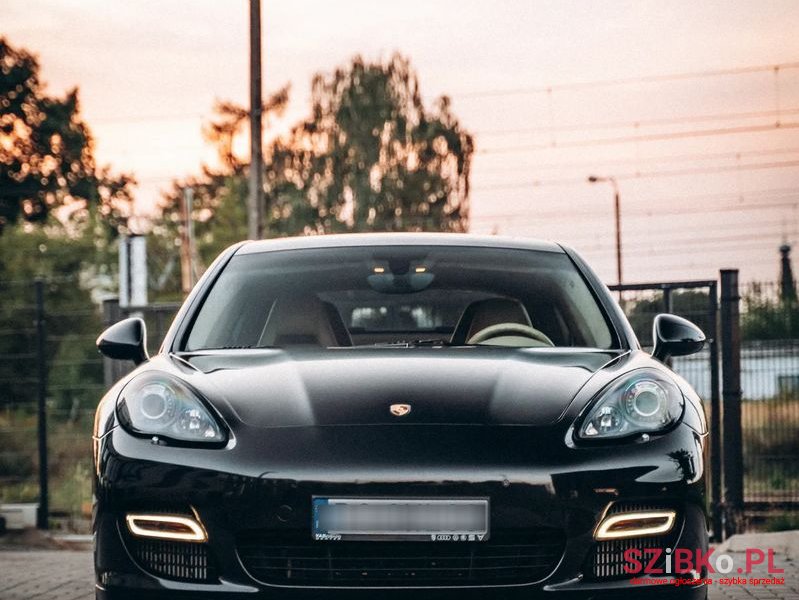 2011' Porsche Panamera Turbo Pdk photo #4