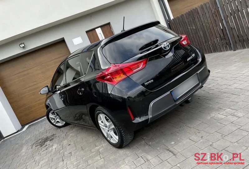 2013' Toyota Auris photo #4