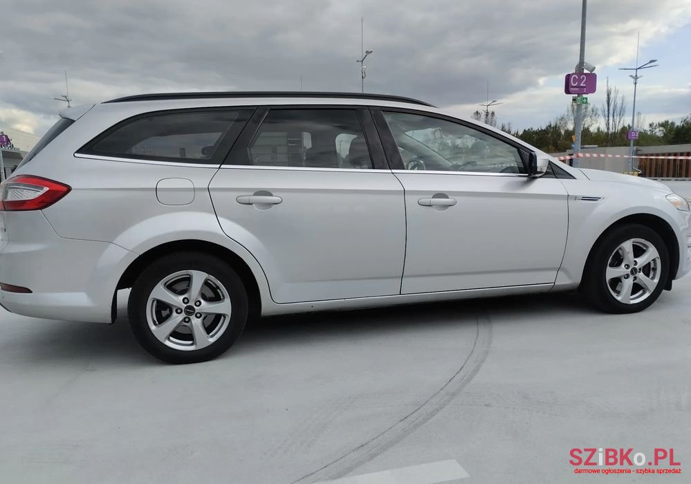 2013' Ford Mondeo photo #5