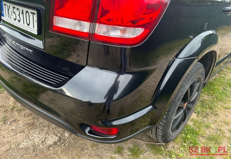 2011' Fiat Freemont photo #5