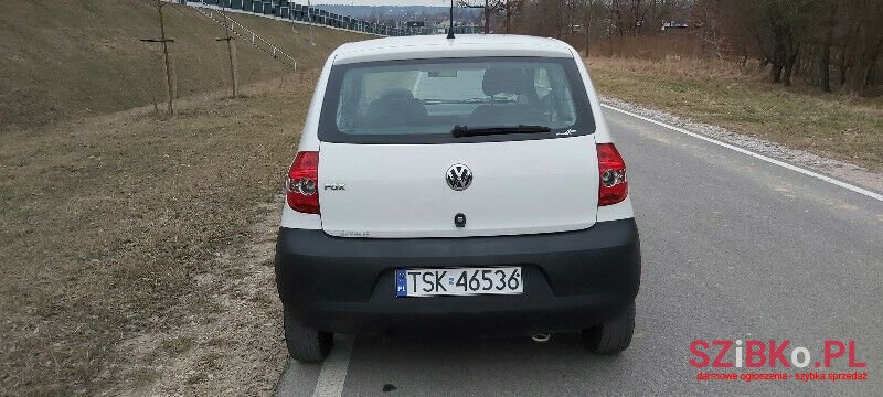 2010' Volkswagen Fox photo #6