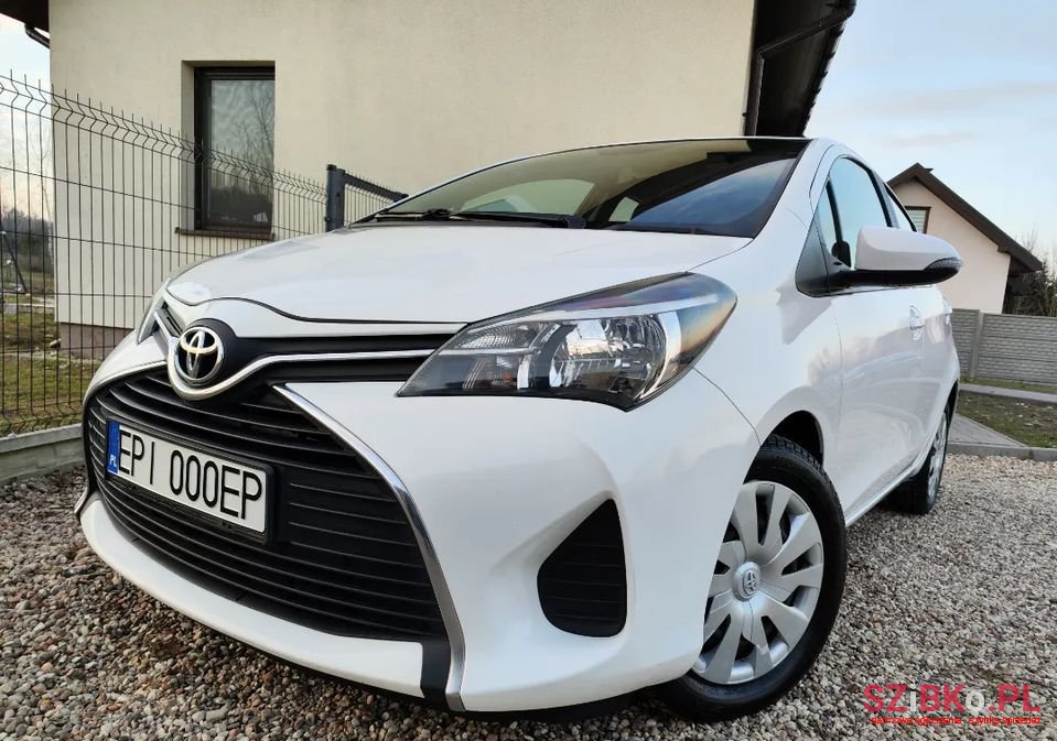 2015' Toyota Yaris photo #1