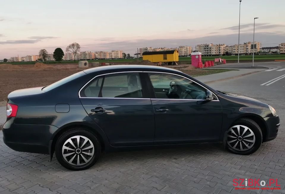 2007' Volkswagen Jetta photo #5