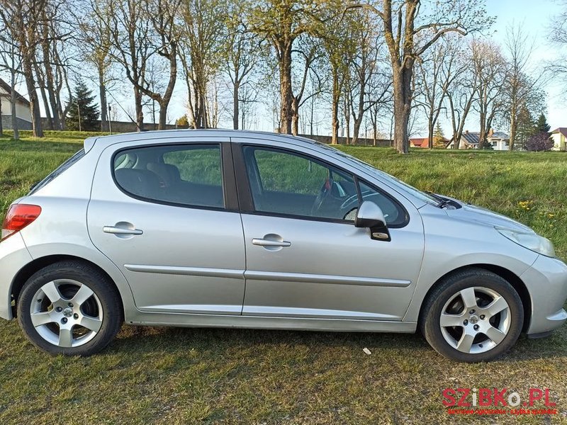 2008' Peugeot 207 1.6 Hdi 16V Trendy photo #2