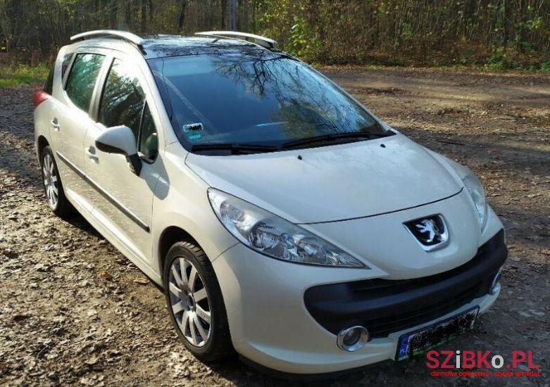 2008' Peugeot photo #1