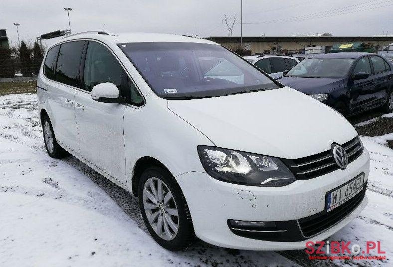 2015' Volkswagen Sharan photo #1