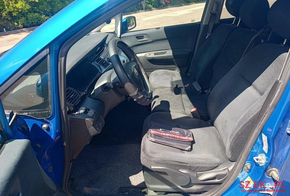 2006' Honda FR-V 2.0 Executive photo #5