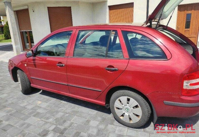 2005' Skoda Fabia photo #1