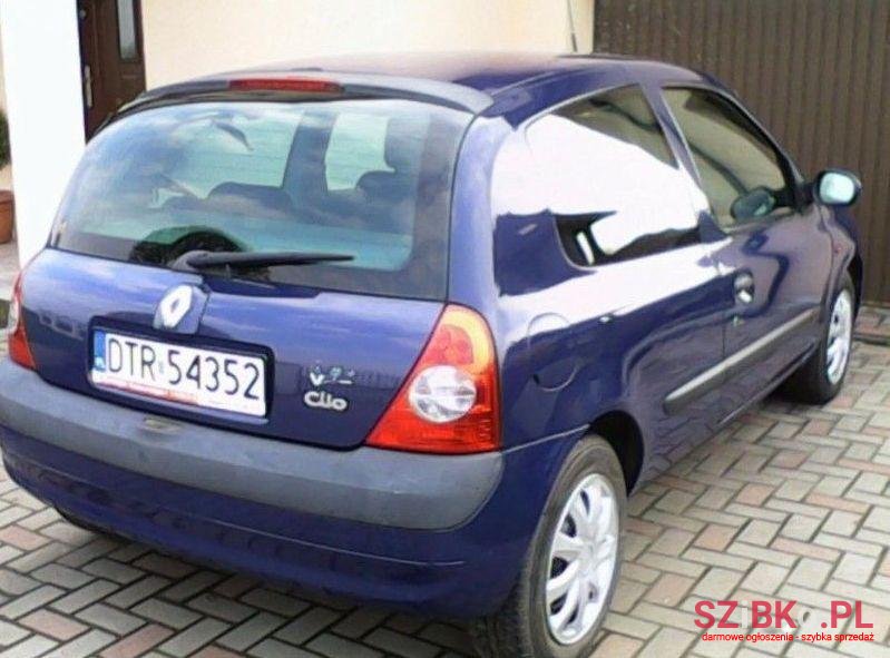 2003' Renault Clio photo #2