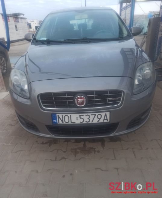 2009' Fiat Croma photo #1