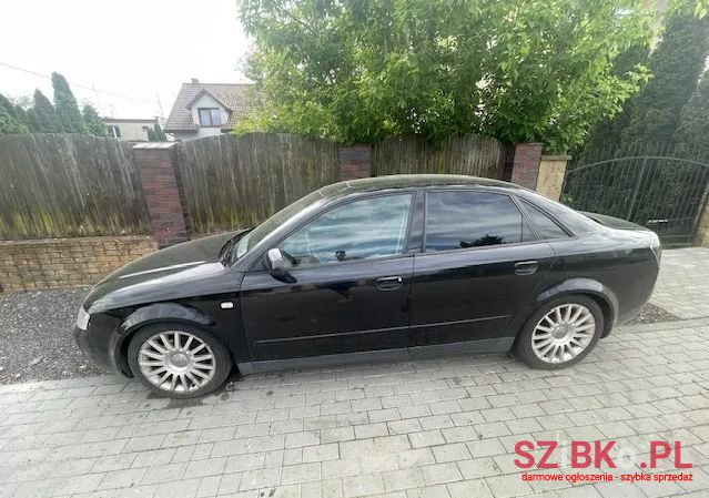 2001' Audi A4 Avant photo #3