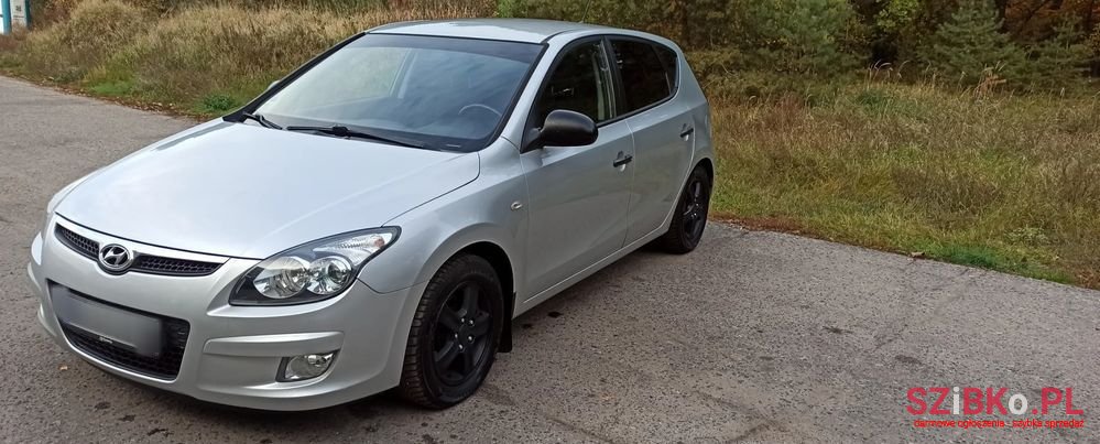 2010' Hyundai i30 photo #2