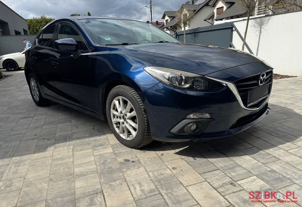 2015' Mazda 3 Skyactiv-D photo #4