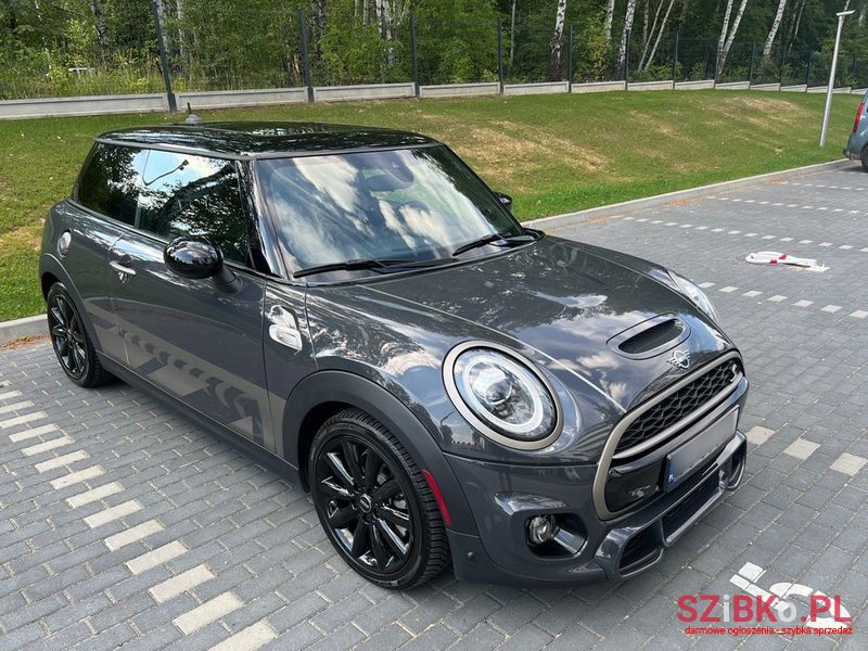 2021' MINI Cooper S Standard photo #5