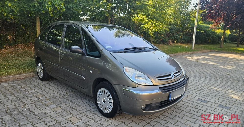 2008' Citroen Xsara Picasso photo #5