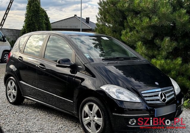 2010' Mercedes-Benz A-Class photo #2