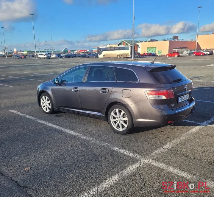 2010' Toyota Avensis photo #5