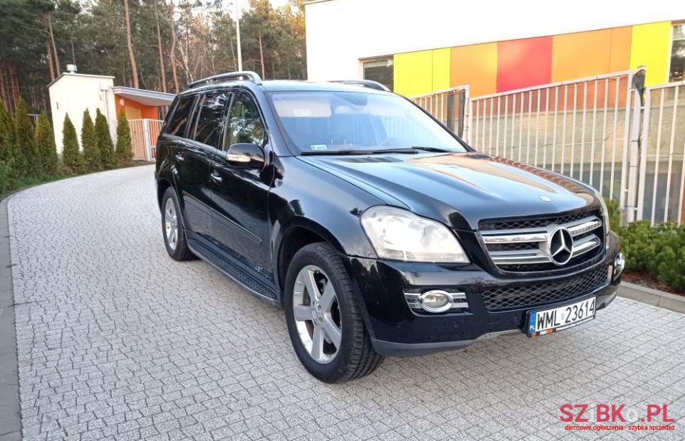 2009' Mercedes-Benz Gl photo #3