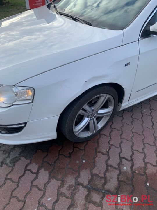 2009' Volkswagen Passat photo #6