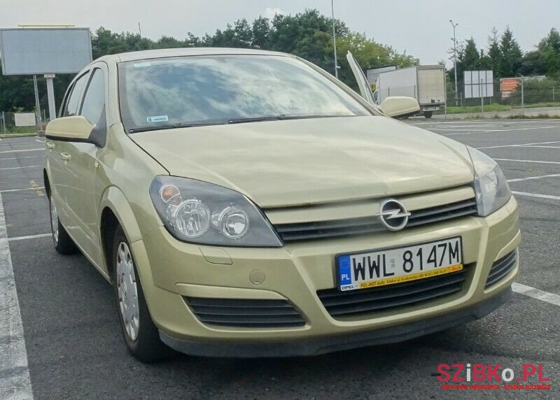 2004' Opel Astra photo #1