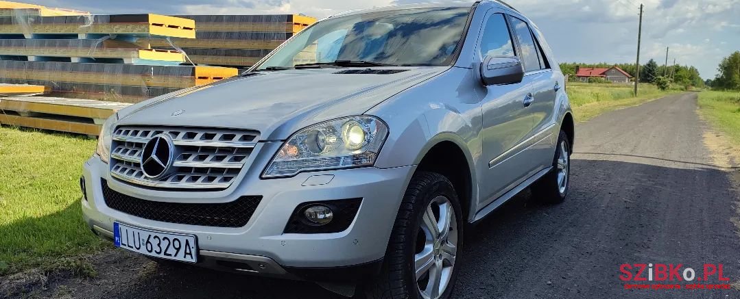 2009' Mercedes-Benz Ml photo #1