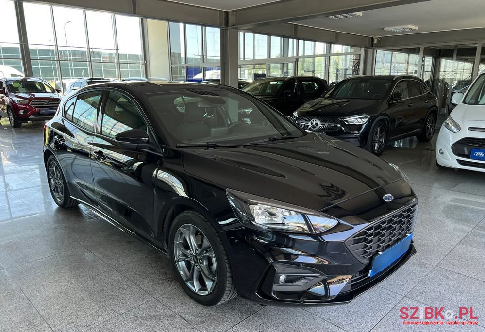 2021' Ford Focus St-Line photo #2