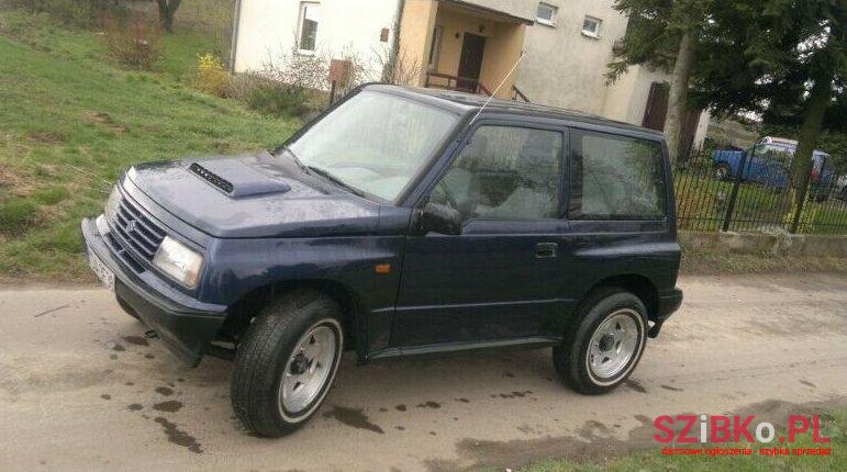 2001' Suzuki Vitara photo #1