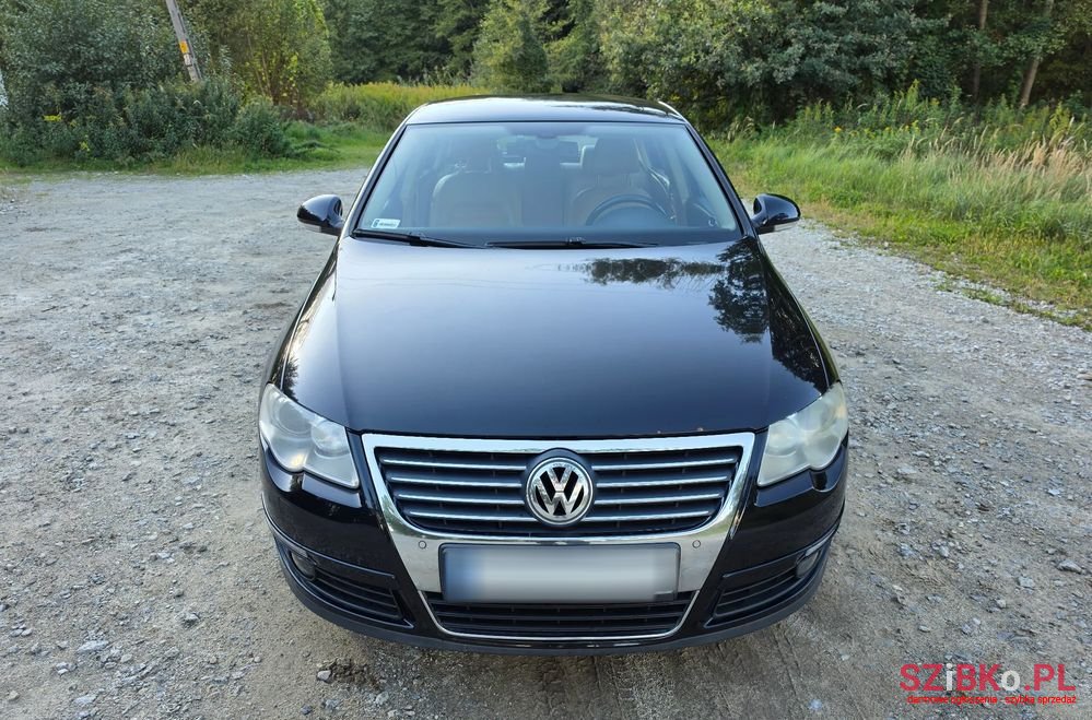 2008' Volkswagen Passat photo #2